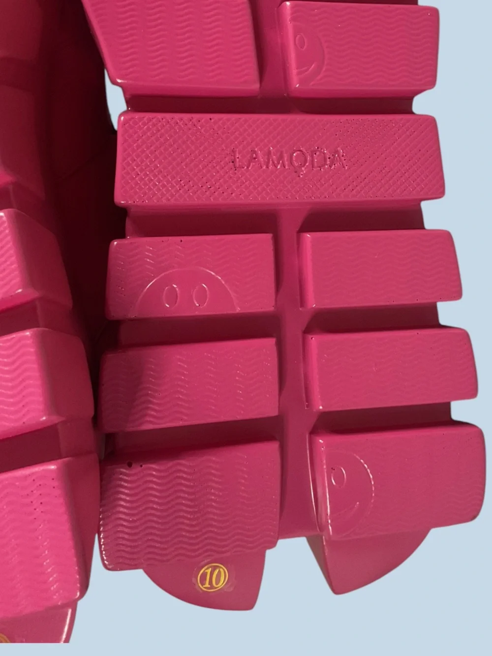 NWOT LAMODA Just Coz Chunky Pink Platform Sandals Size 10